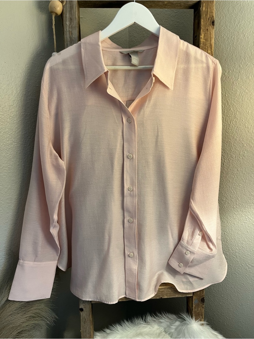 H&M Light Pink women’s  Long-Sleeve button down Shirt